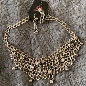 Statement necklace with earrings